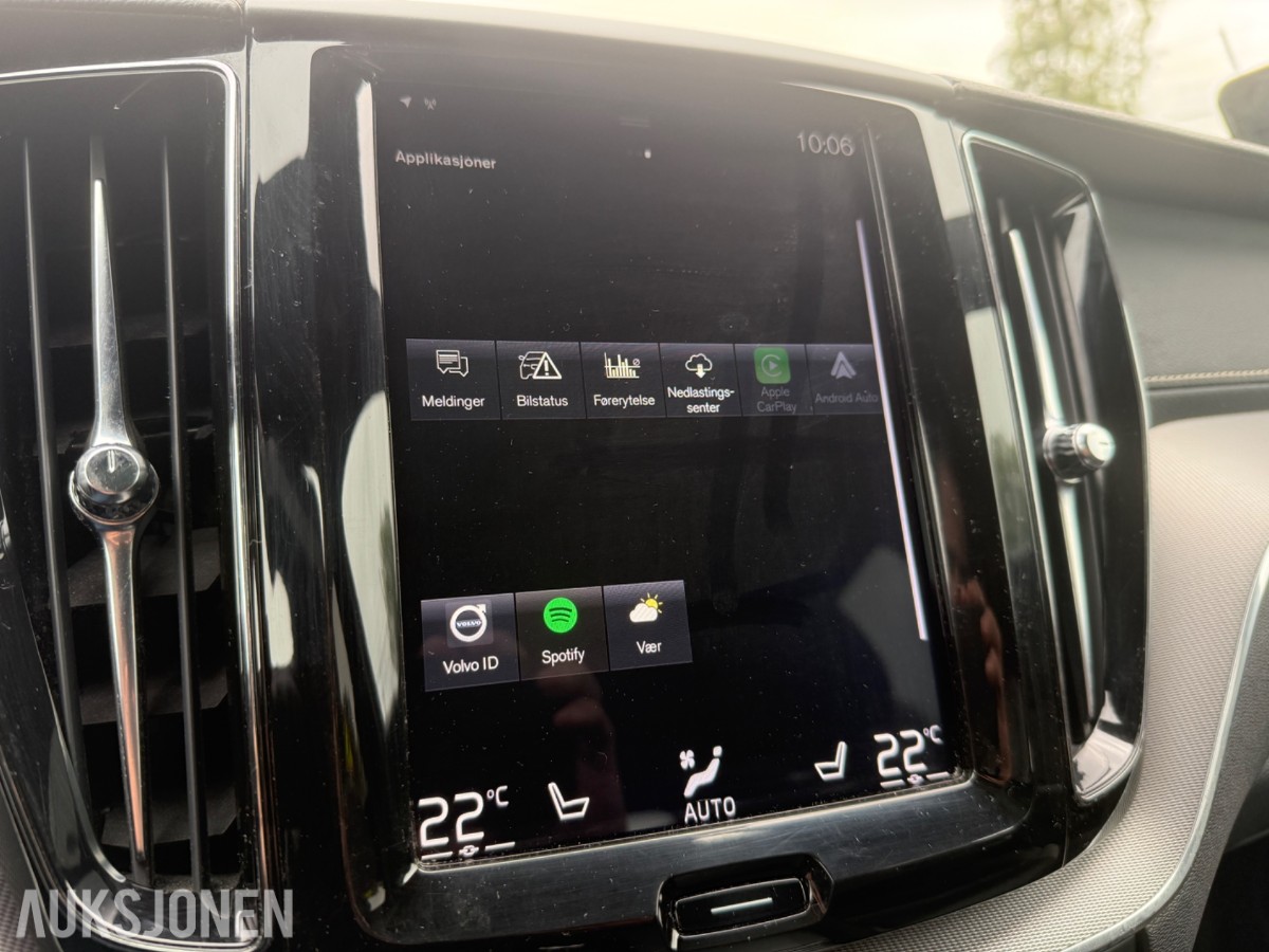 2020 Volvo XC60 T8 AWD R-DESIGN KJØRESKOLEBIL HENGERFESTE PANORAMA HEAD-UP 360-KAMERA