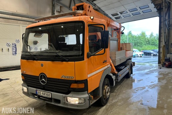 2003 Mercedes-Benz ATEGO liftbil