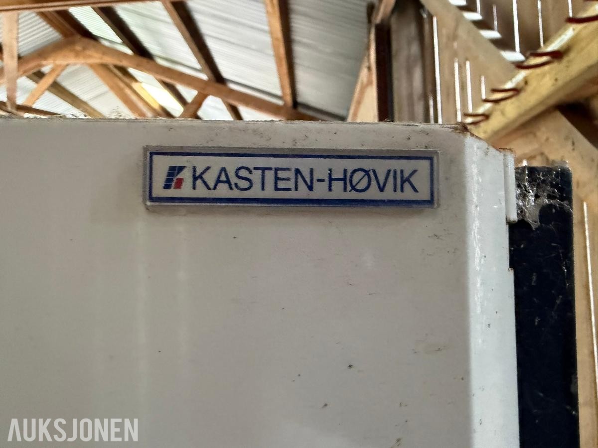 Kasten-Høvik stålskap med hyller