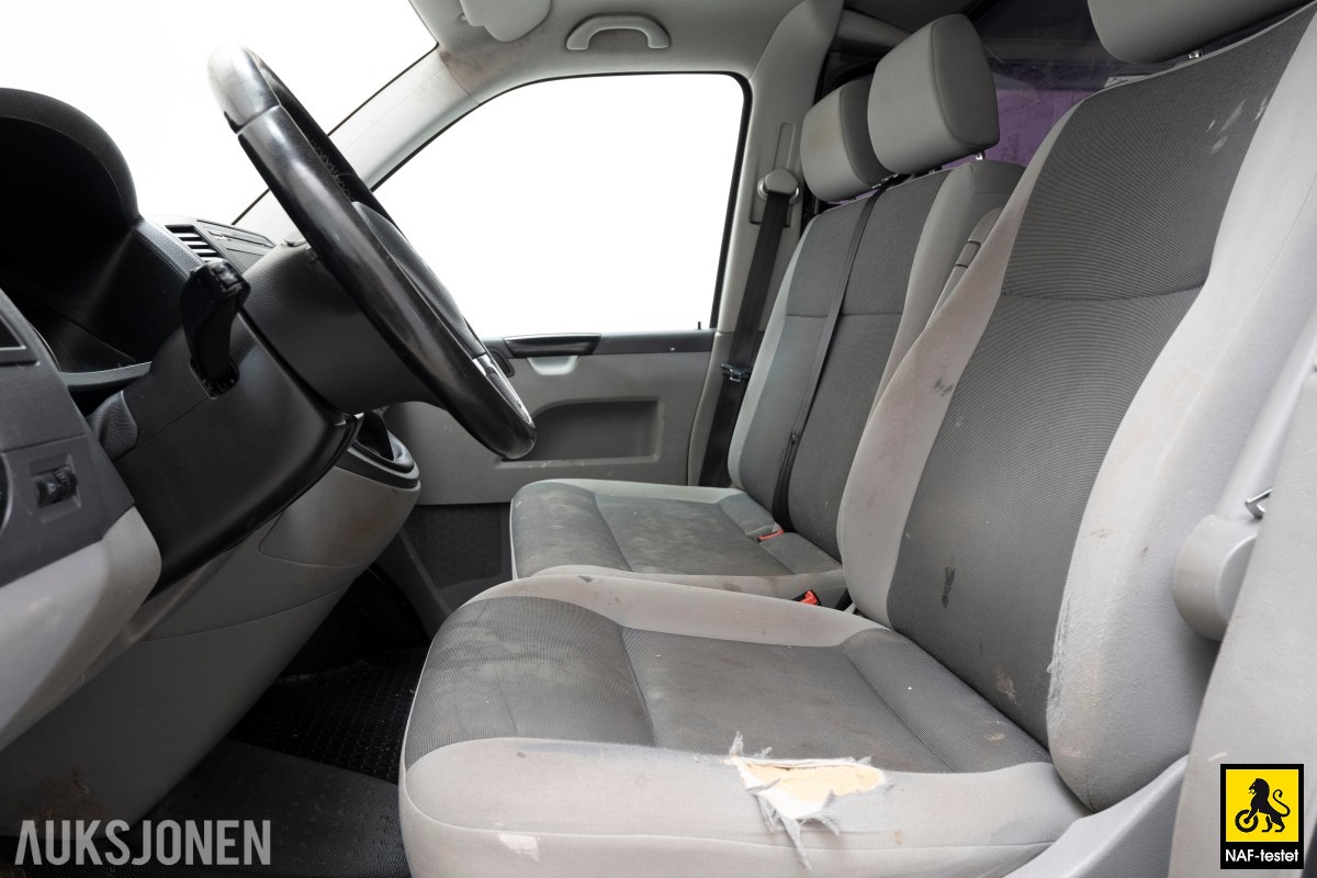 2015 Volkswagen TRANSPORTER 2.0 TDI 114 HK HENGERFESTE CRUISE VARMER