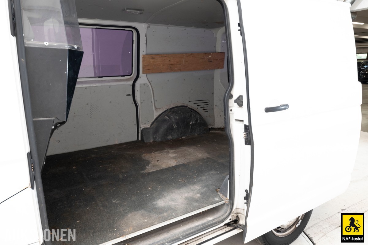 2015 Volkswagen TRANSPORTER 2.0 TDI 114 HK HENGERFESTE CRUISE VARMER