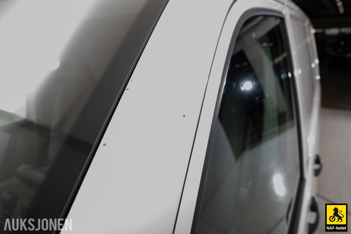 2015 Volkswagen TRANSPORTER 2.0 TDI 114 HK HENGERFESTE CRUISE VARMER