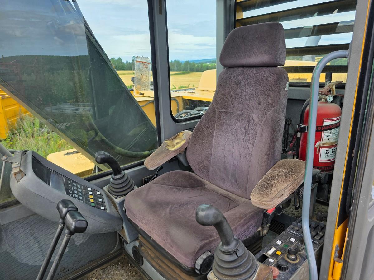 1998 Volvo EC 280 beltegraver 13782 TIMER 29 tonn