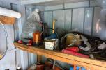 10 fots stålcontainer med verktøy og materiell