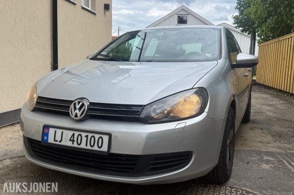 2010 Volkswagen Golf, GOLF 1.6-105 D, 137870km