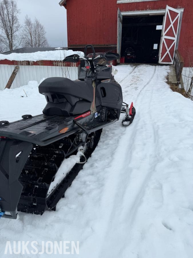 2017 Lynx Boondocker 850