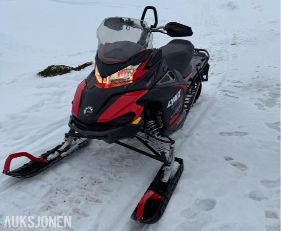 2017 Lynx Boondocker 850