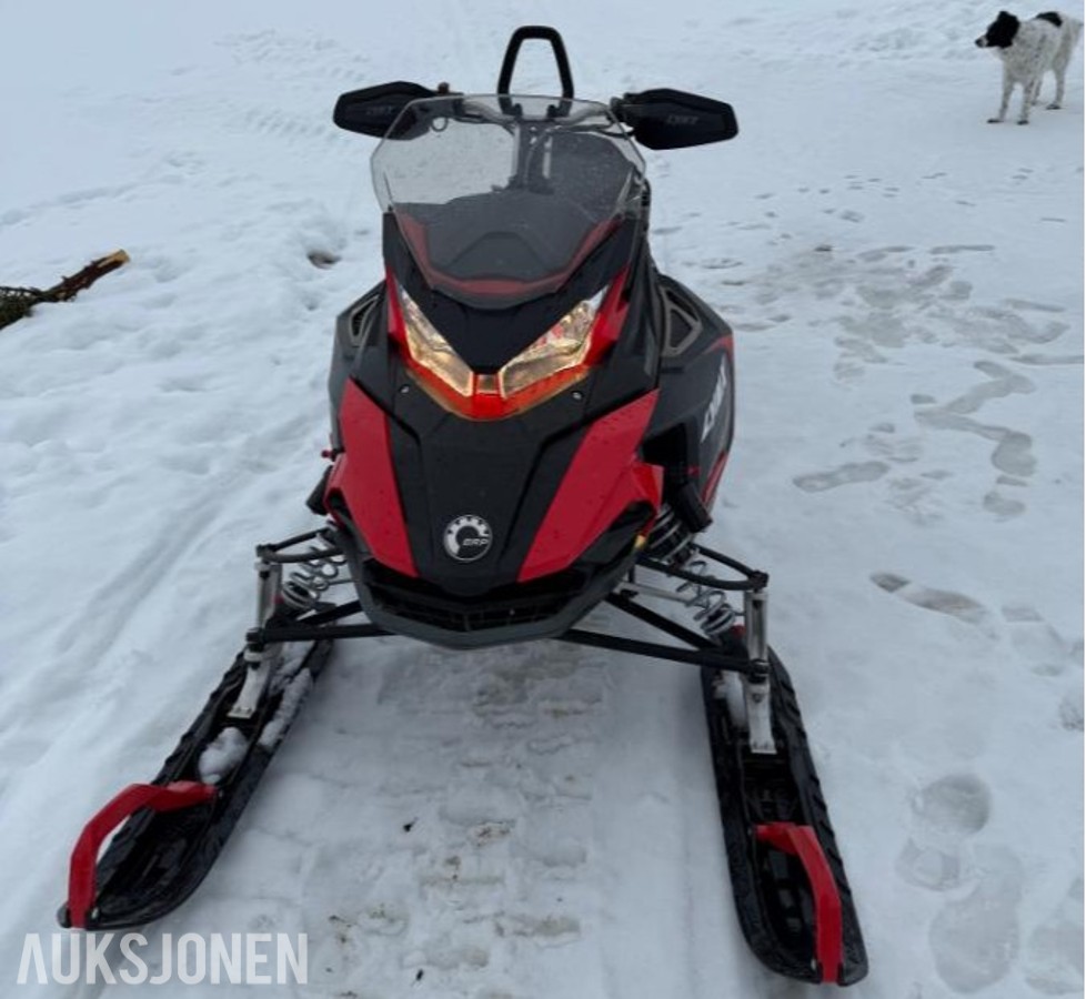 2017 Lynx Boondocker 850