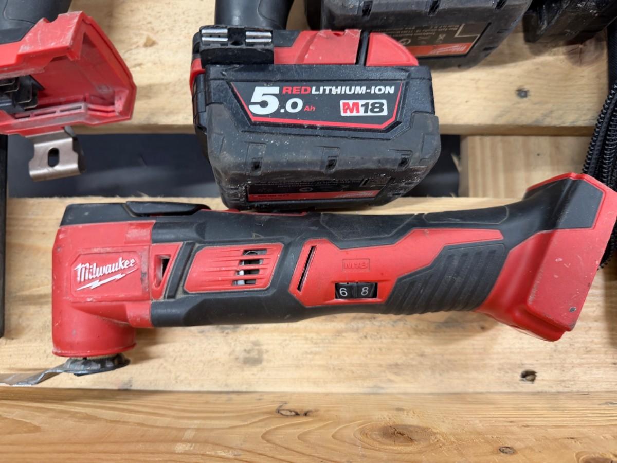 Milwaukii pakke med: kapp/gjere sag, stikksag, sirkelsag, muttertrekker, drill +++