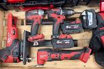 Milwaukii pakke med: kapp/gjere sag, stikksag, sirkelsag, muttertrekker, drill +++