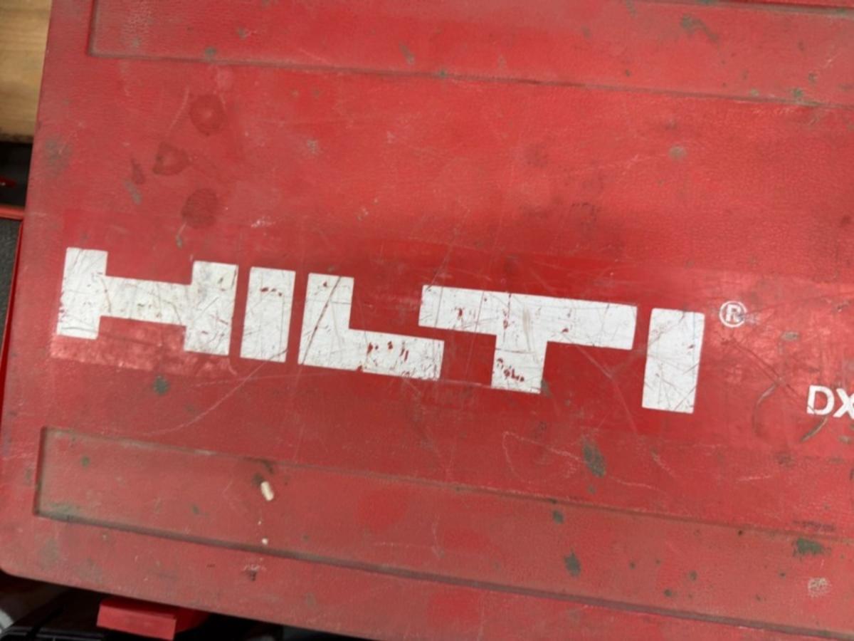 Hilti boltepistol, Bosch formsakser, Draco rørkutter m/m.