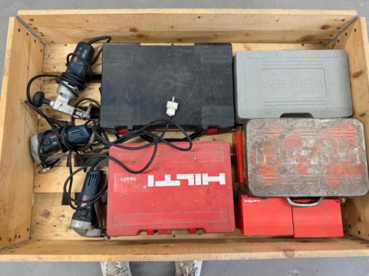 Hilti boltepistol, Bosch formsakser, Draco rørkutter m/m.
