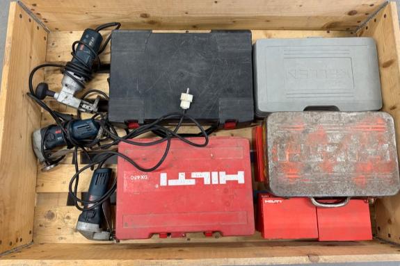 Hilti boltepistol, Bosch formsakser, Draco rørkutter m/m.