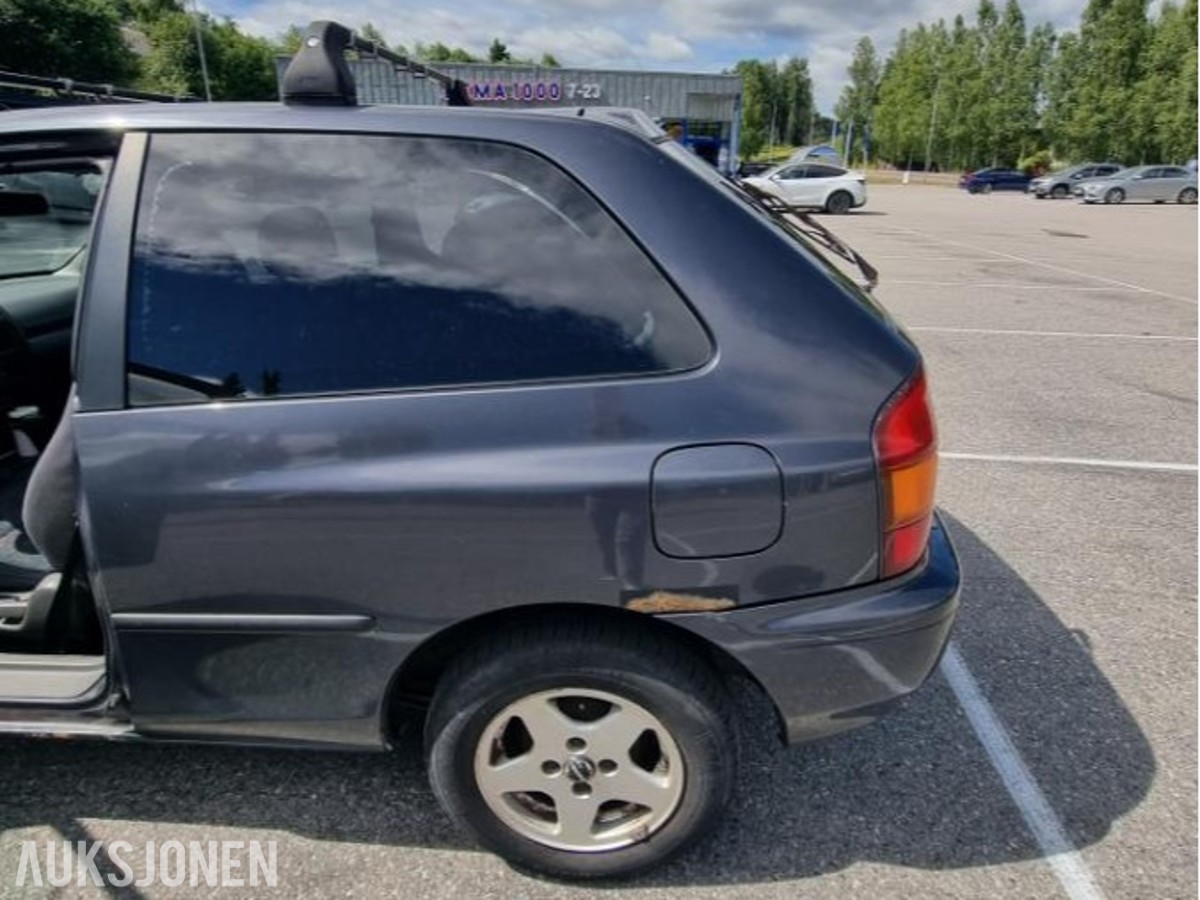1998 Mazda 323 1.5, Automat, S+V dekk