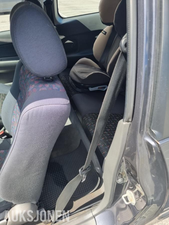 1998 Mazda 323 1.5, Automat, S+V dekk