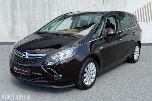 2013 Opel Zafira Tourer Cosmo/Innovation 2.0 131hk 7 seter panoramatak skinnseter eu ok 07.2027 140900km