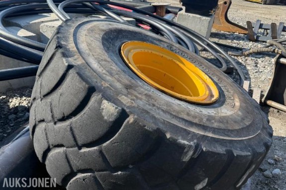 Volvo A40F - Brukt dumperdekk 29,5x25