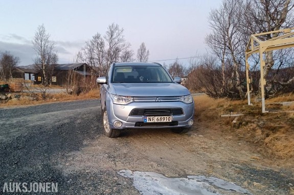 2014 Mitsubishi Outlander PHEV 2.0 Hybrid 121hk 4WD Adaptiv cruisekontroll, hengerfeste