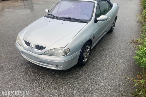 2001 Renault Megane 1.4 Bensin 95hk Cabriolet, Reparasjonsobjekt