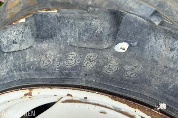 4 stk. sprøytehjul / smale traktorhjul – 8.3 R32 + 9.5 R44