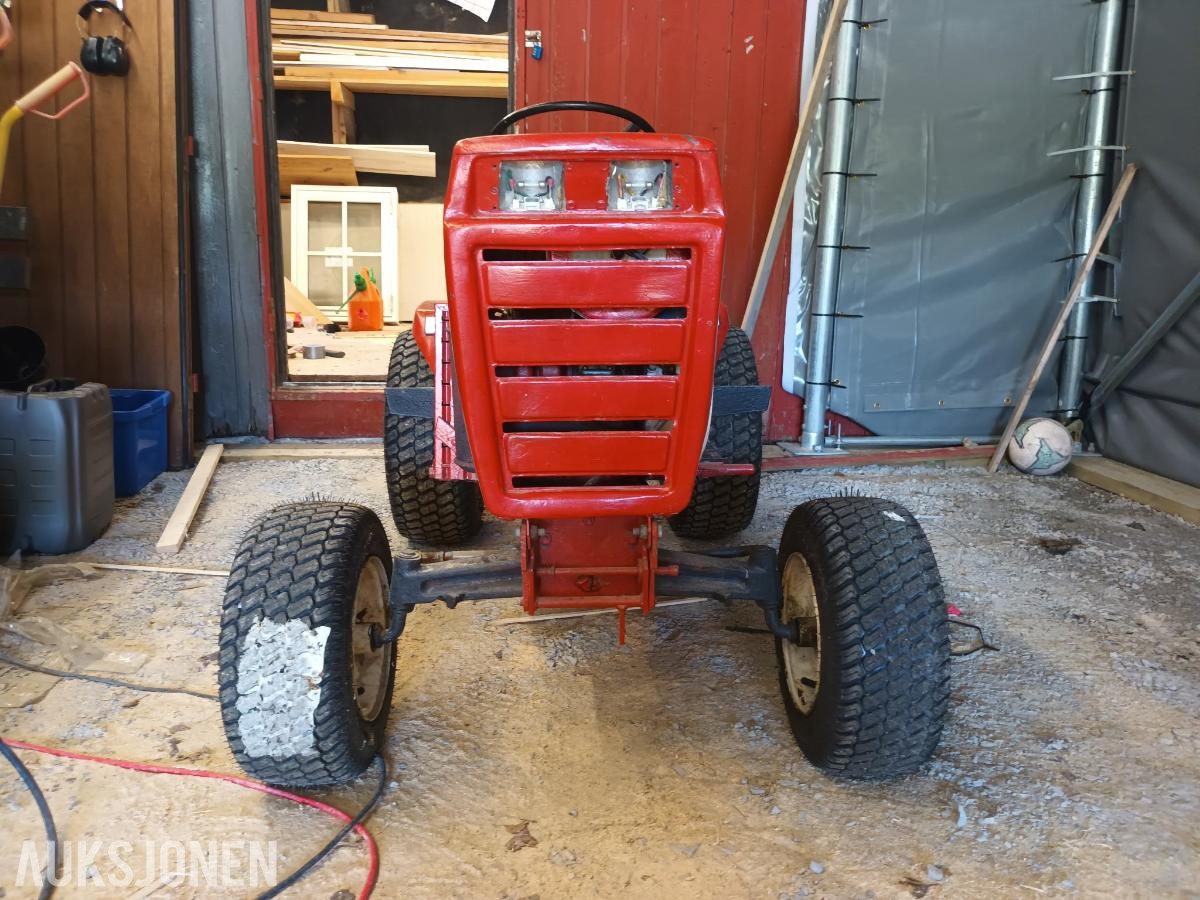 Wheelhorse C120
