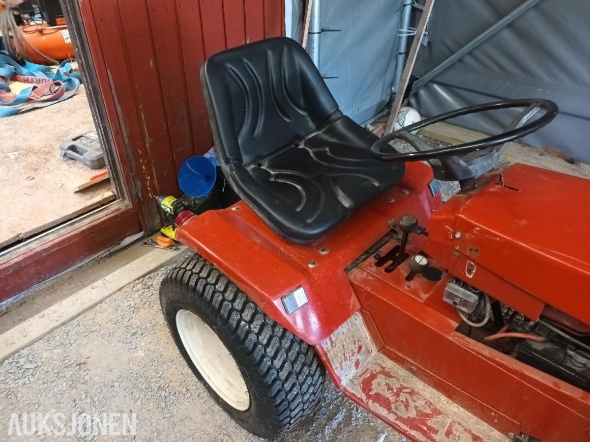 Wheelhorse C120