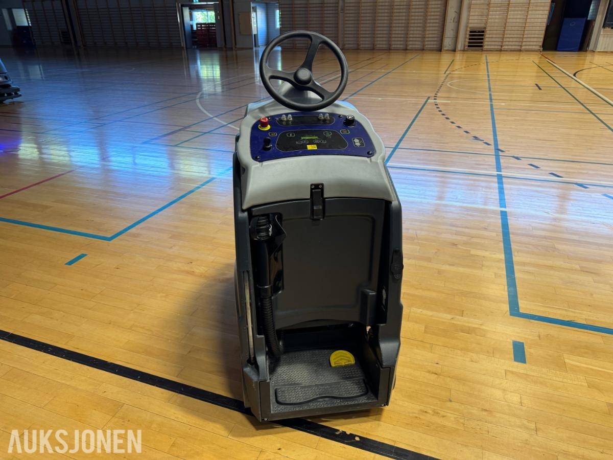 2015 Nilfisk SC1500 ecoflex stå-på gulvvaskemaskin / 112 timer