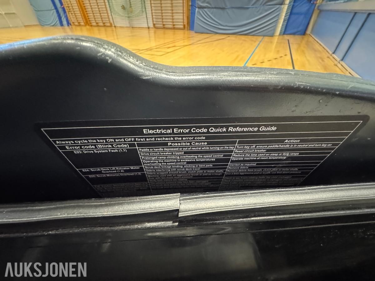 2015 Nilfisk SC1500 ecoflex stå-på gulvvaskemaskin / 112 timer