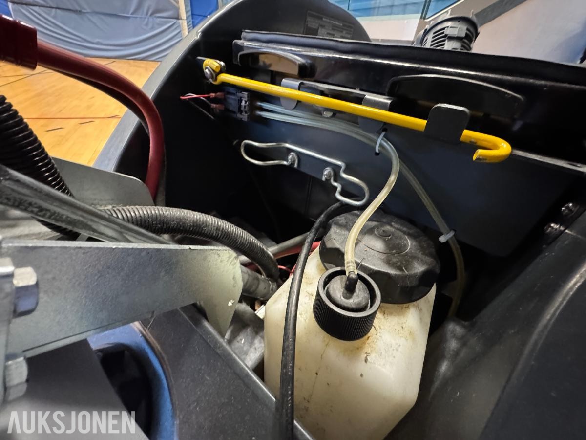 2015 Nilfisk SC1500 ecoflex stå-på gulvvaskemaskin / 112 timer