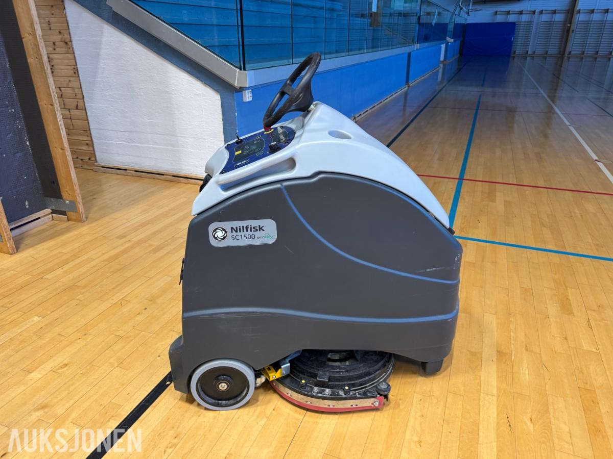 2015 Nilfisk SC1500 ecoflex stå-på gulvvaskemaskin / 112 timer