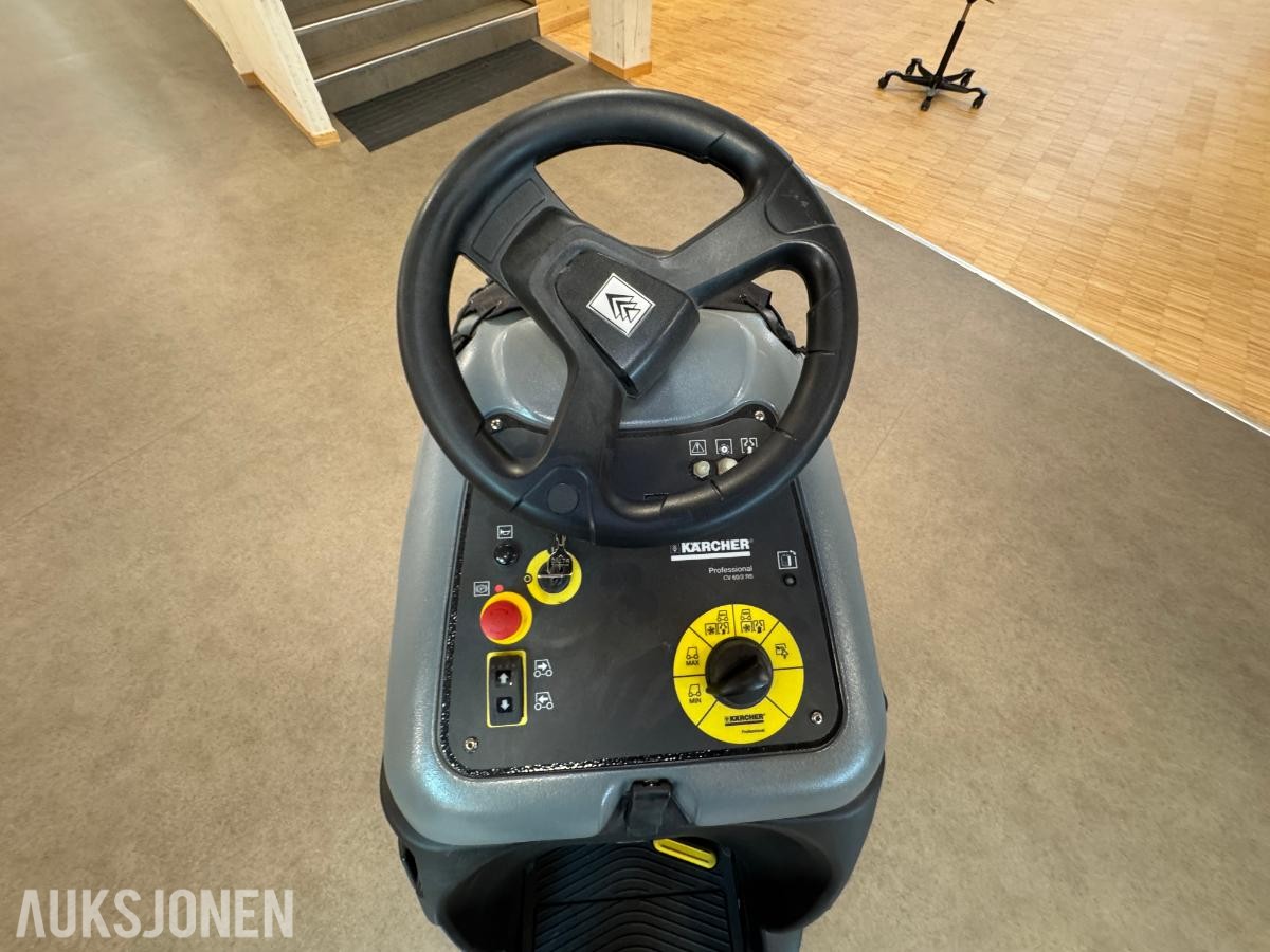 2018 Karcher CV 60/2 RS stående teppebørstesuger