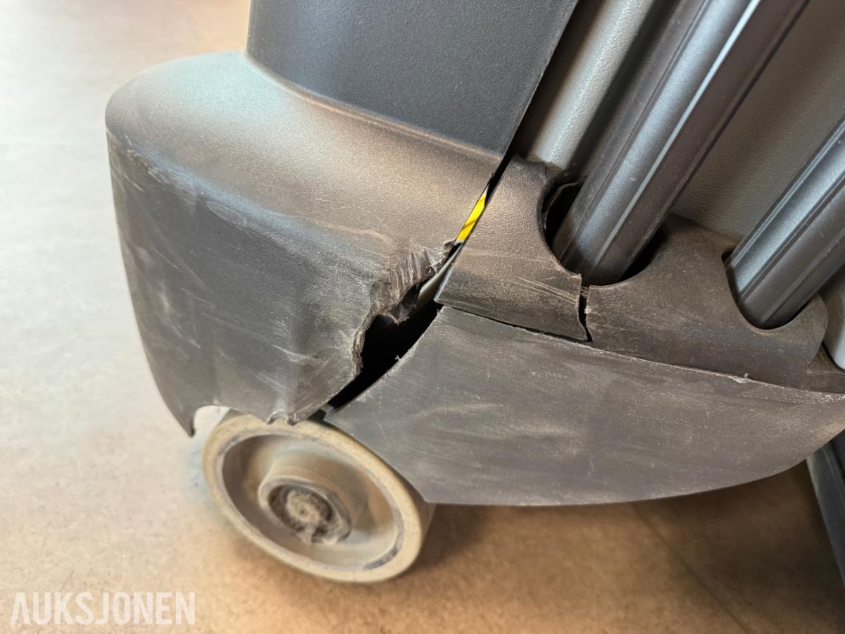 2018 Karcher CV 60/2 RS stående teppebørstesuger