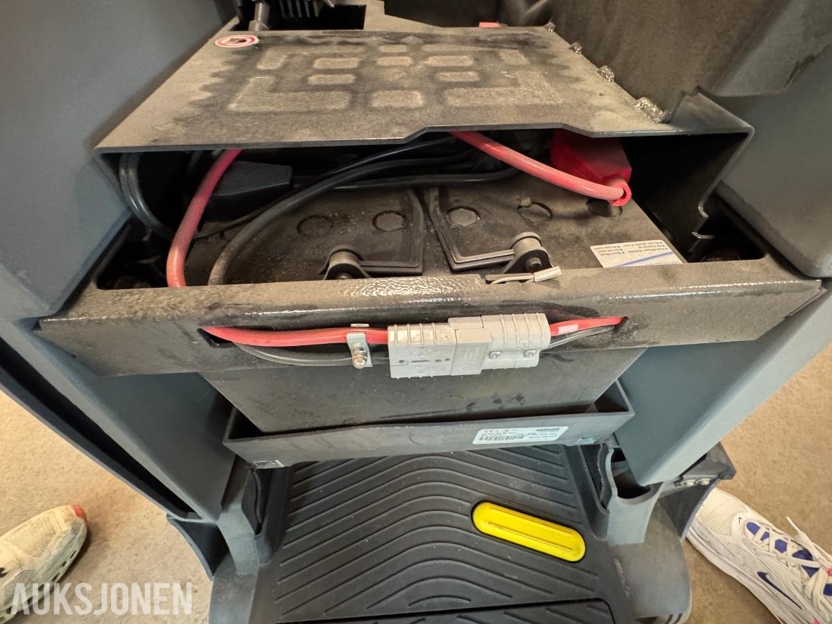 2018 Karcher CV 60/2 RS stående teppebørstesuger