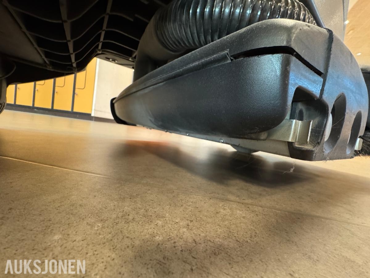 2018 Karcher CV 60/2 RS stående teppebørstesuger