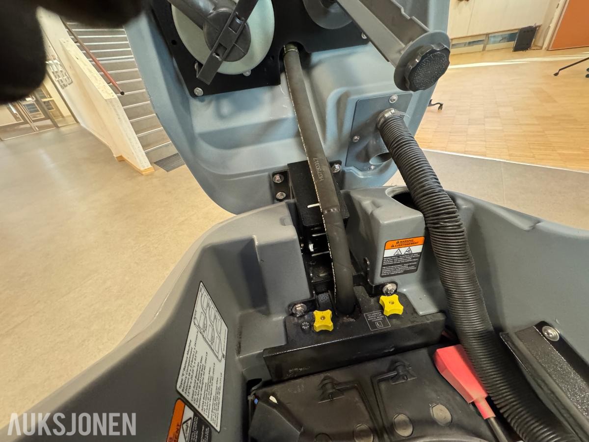 2018 Karcher CV 60/2 RS stående teppebørstesuger