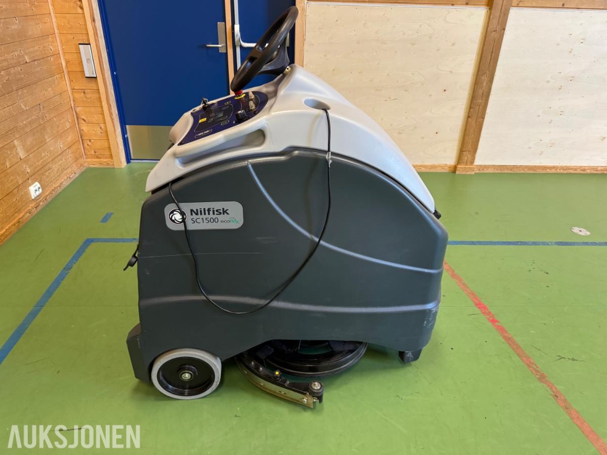 2017 Nilfisk SC1500 ecoflex stå-på gulvvaskemaskin / 43 timer