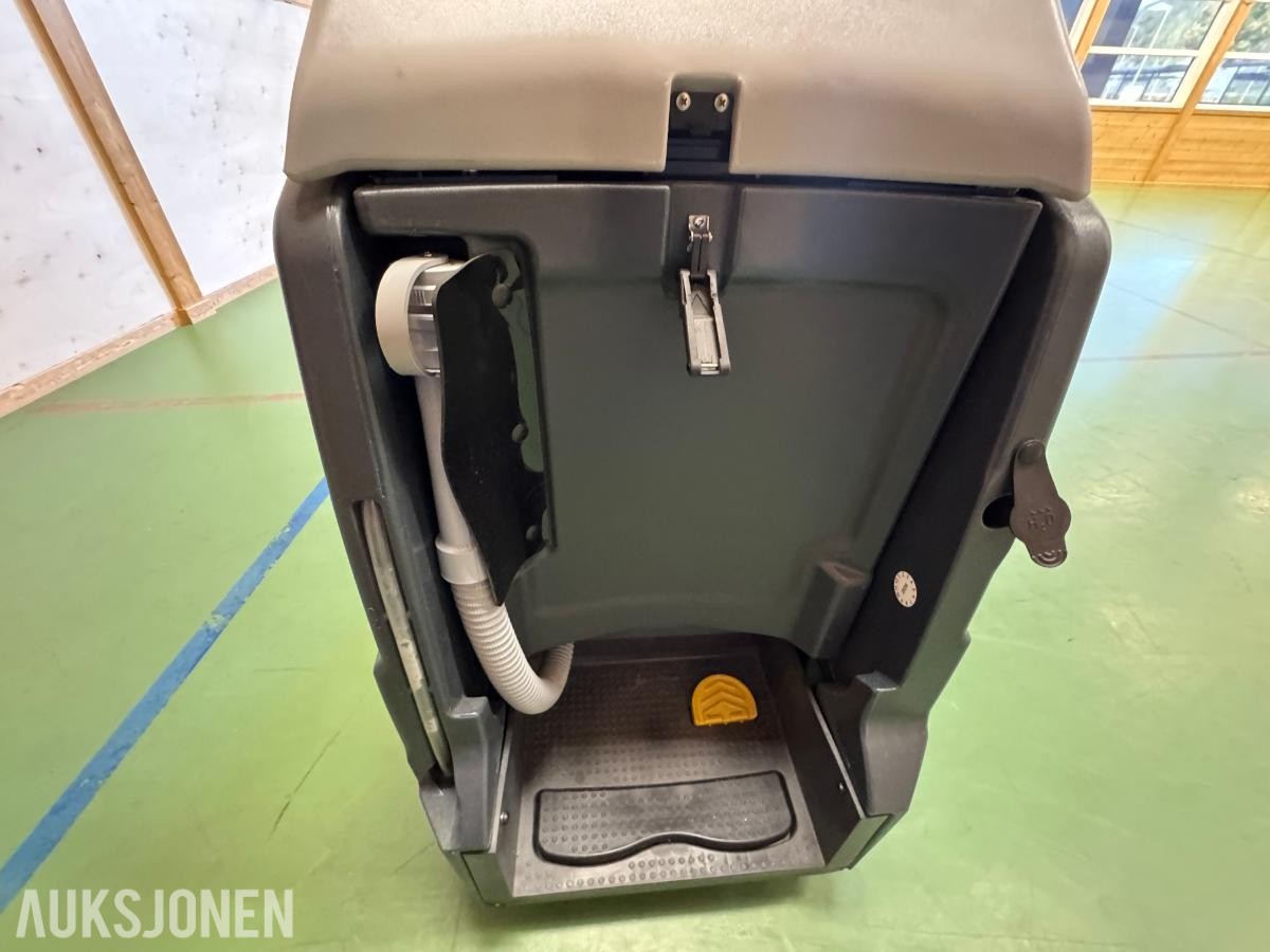 2017 Nilfisk SC1500 ecoflex stå-på gulvvaskemaskin / 43 timer