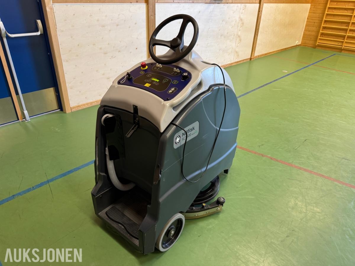 2017 Nilfisk SC1500 ecoflex stå-på gulvvaskemaskin / 43 timer