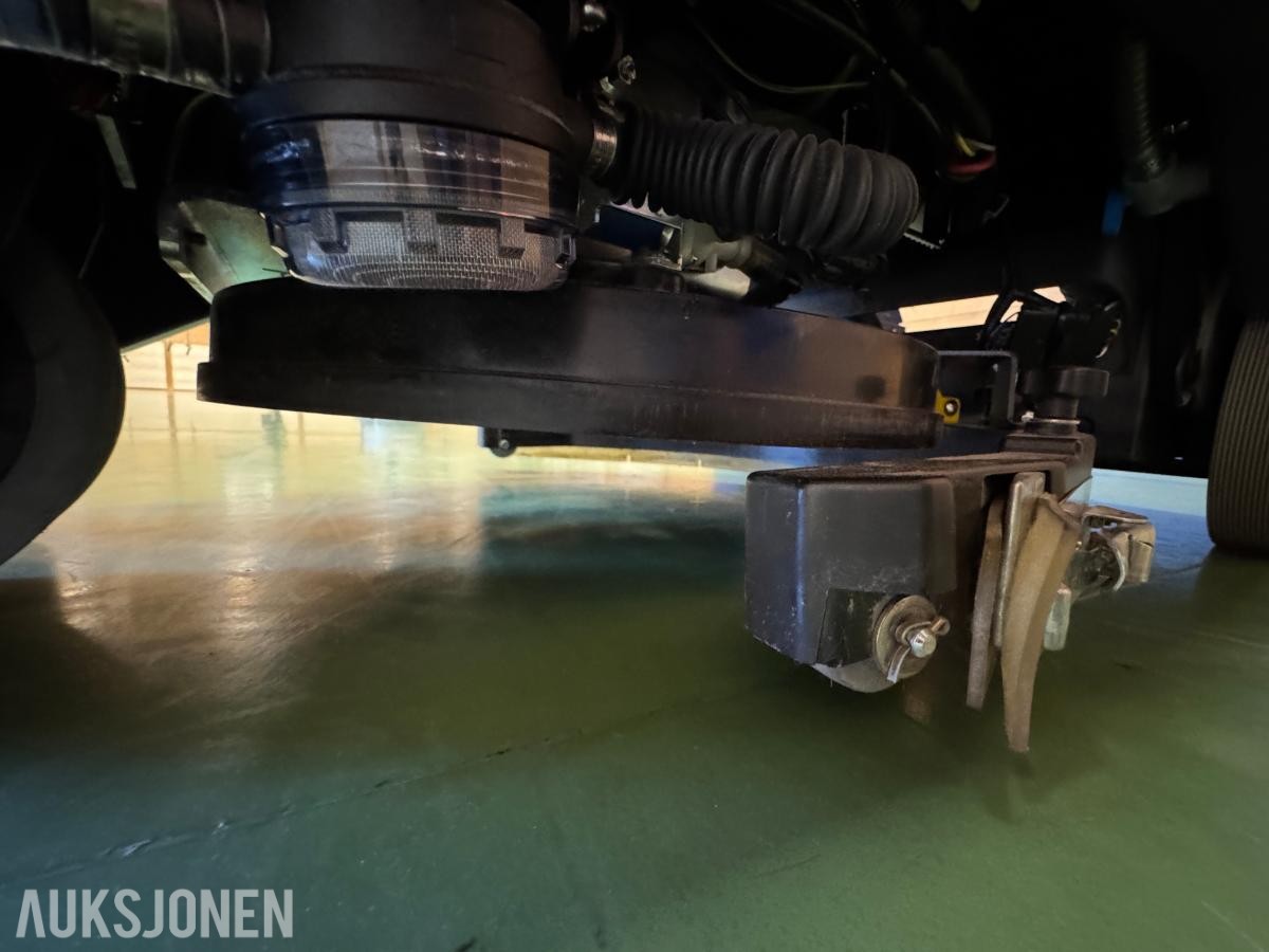 2017 Nilfisk SC1500 ecoflex stå-på gulvvaskemaskin / 43 timer