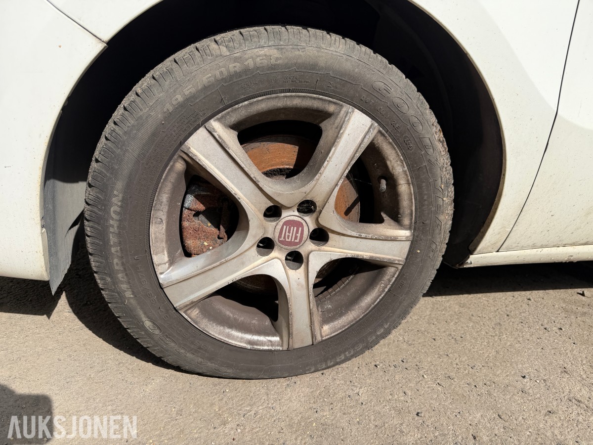 2013 Fiat Doblo Maxi 1.6-90 D reparasjonsobjekt