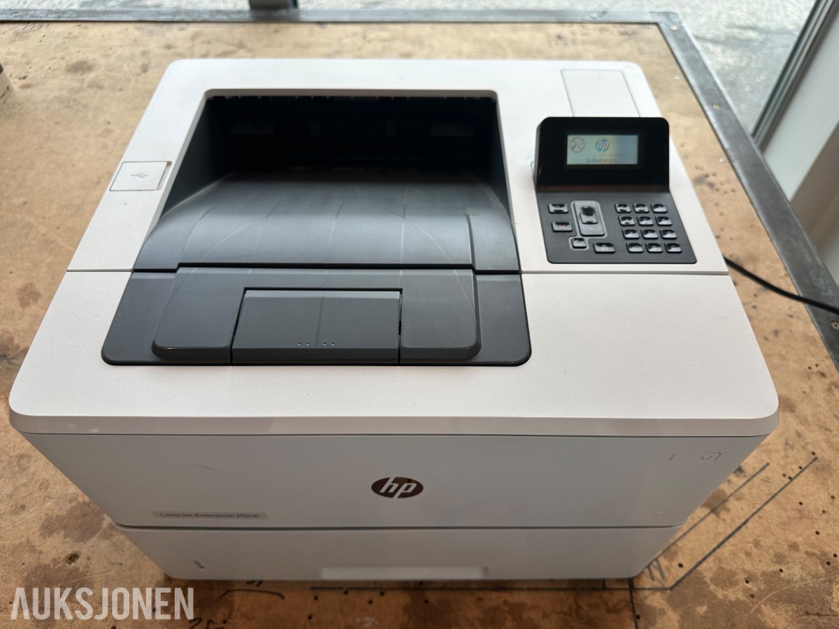 2 stk HP LaserJet Enterprise M506dn og Targus videokonferansesystem
