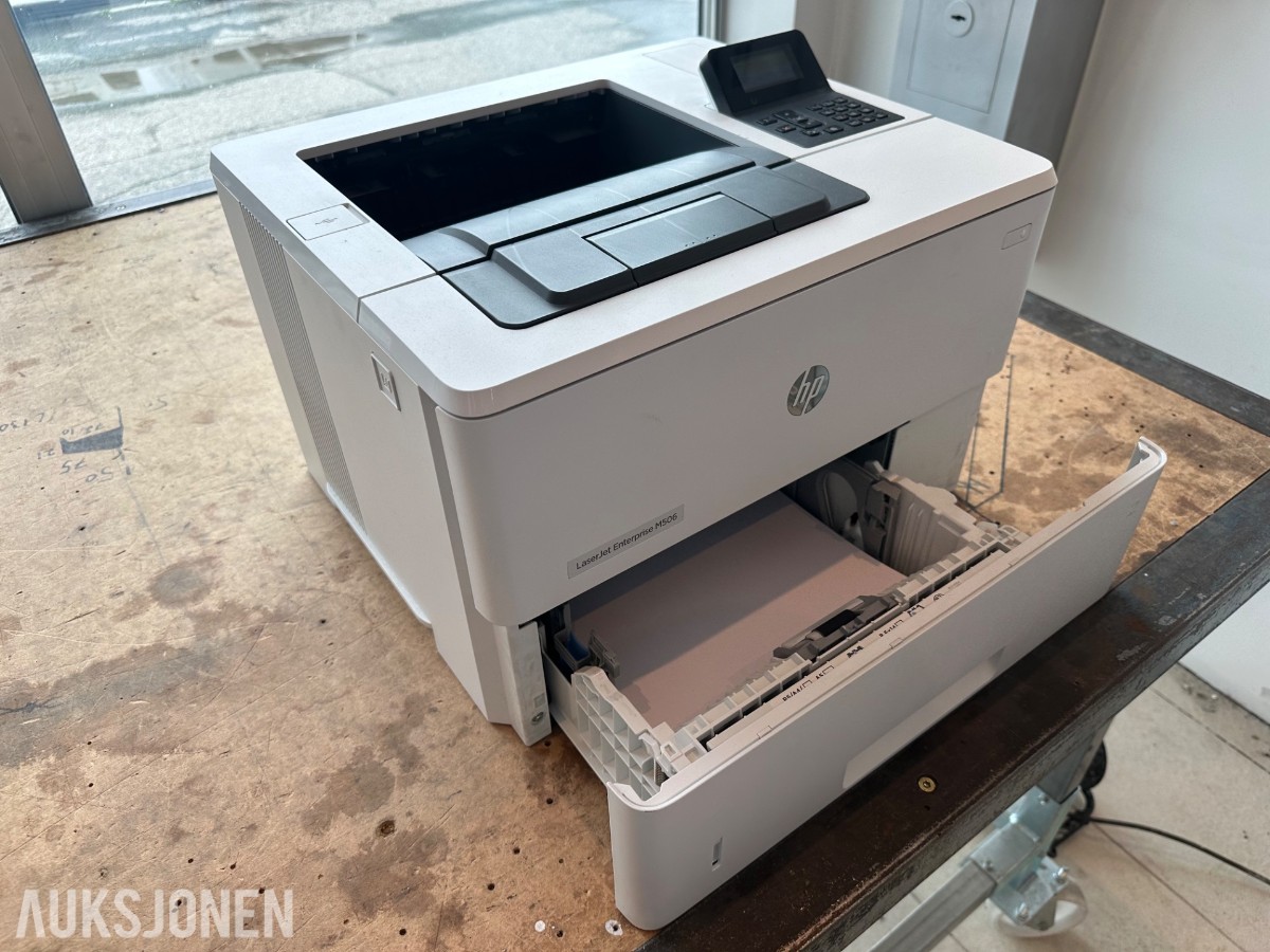 2 stk HP LaserJet Enterprise M506dn og Targus videokonferansesystem