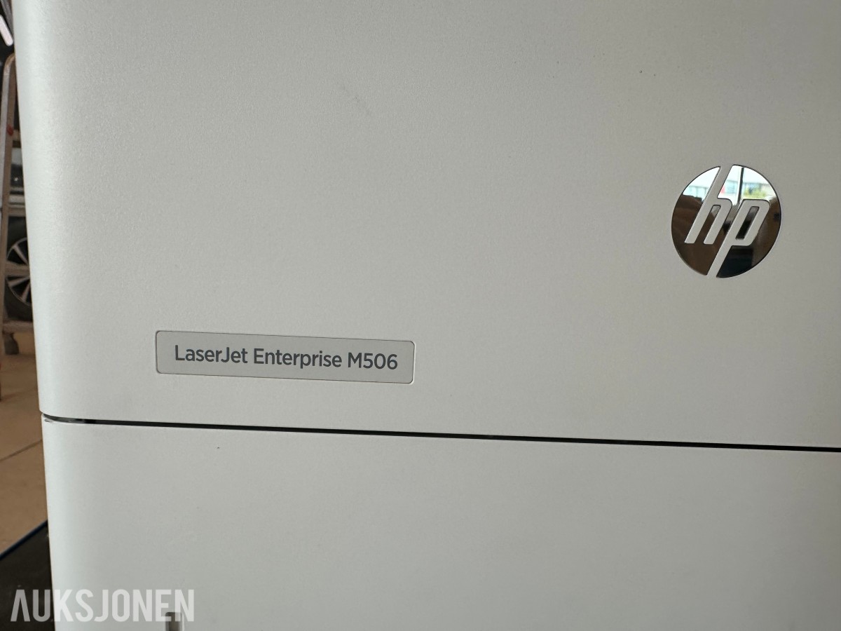 2 stk HP LaserJet Enterprise M506dn og Targus videokonferansesystem