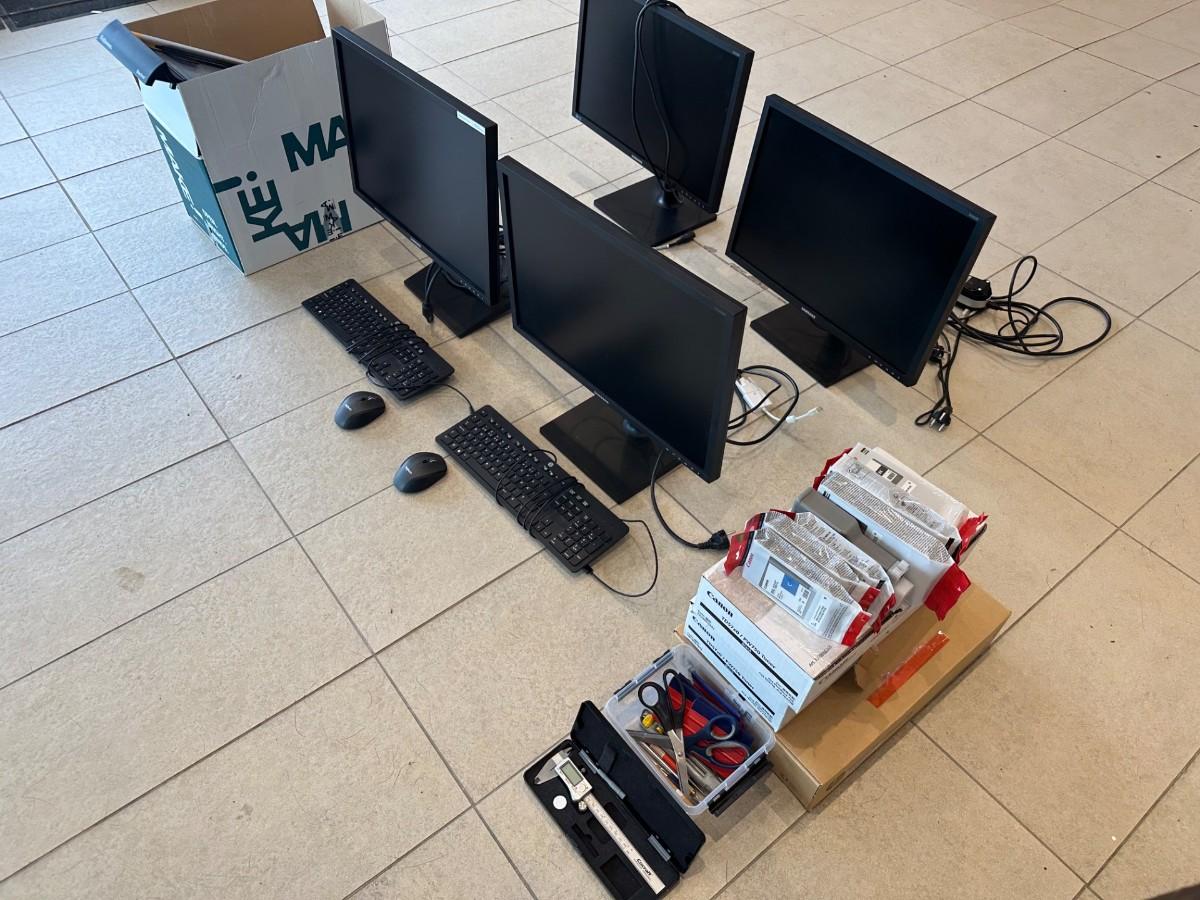 Samsung PC-skjermer, Canon blekk, Fellowes rulleskjærer og kontortilbehør