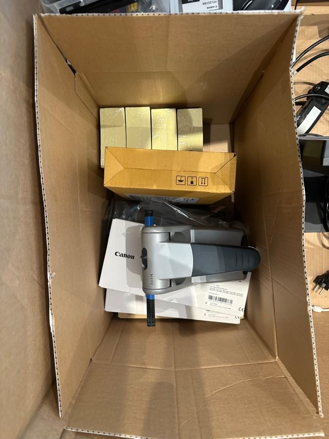 Samsung PC-skjermer, Canon blekk, Fellowes rulleskjærer og kontortilbehør