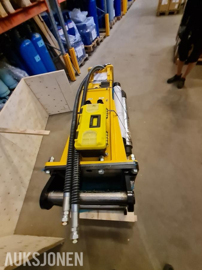 NY HENIMA 1400 PIGGHAMMER TIL 18-26 TONNS GRAVEMASKIN S70 M/GARANTI