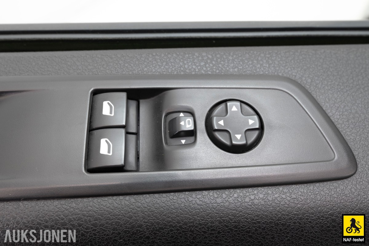 2017 Peugeot TRAVELLER 116HK HDI 9-SETER HENGERFESTE ADAPTIV CRUISE KAMERA KUNSTSKINN