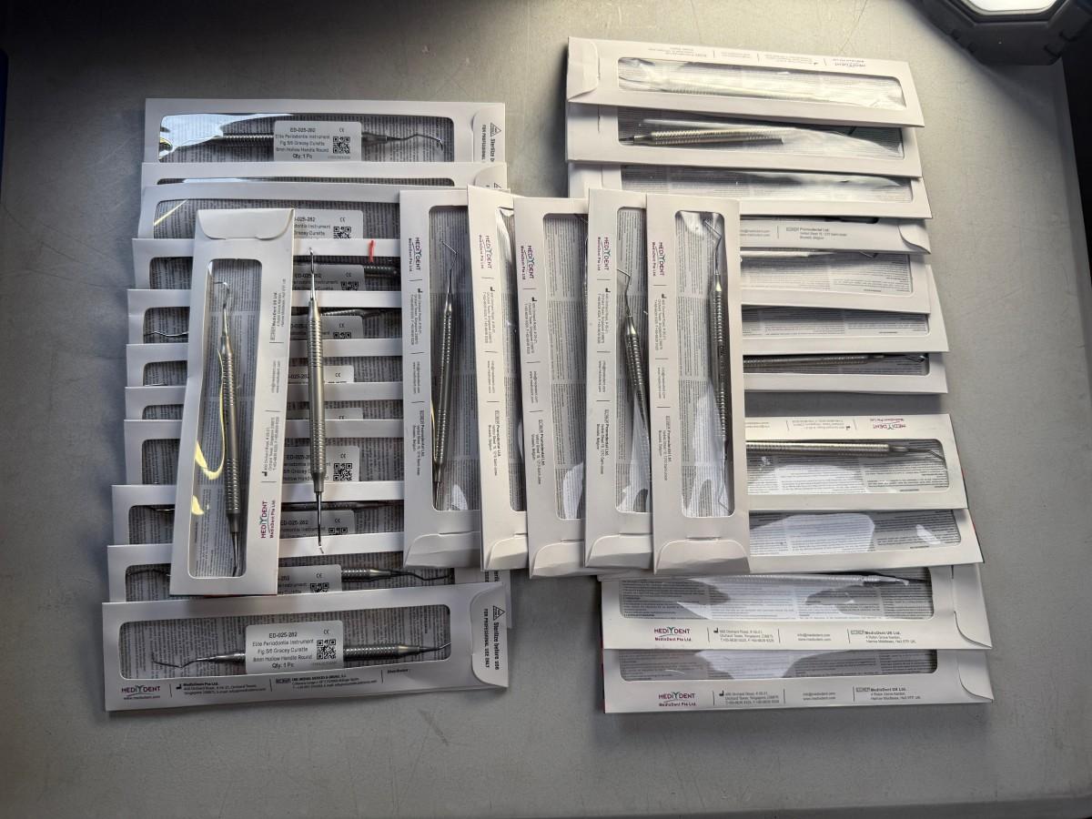 29 stk MedixDent Elite periodontal- og dentalinstrumenter – 4 modeller