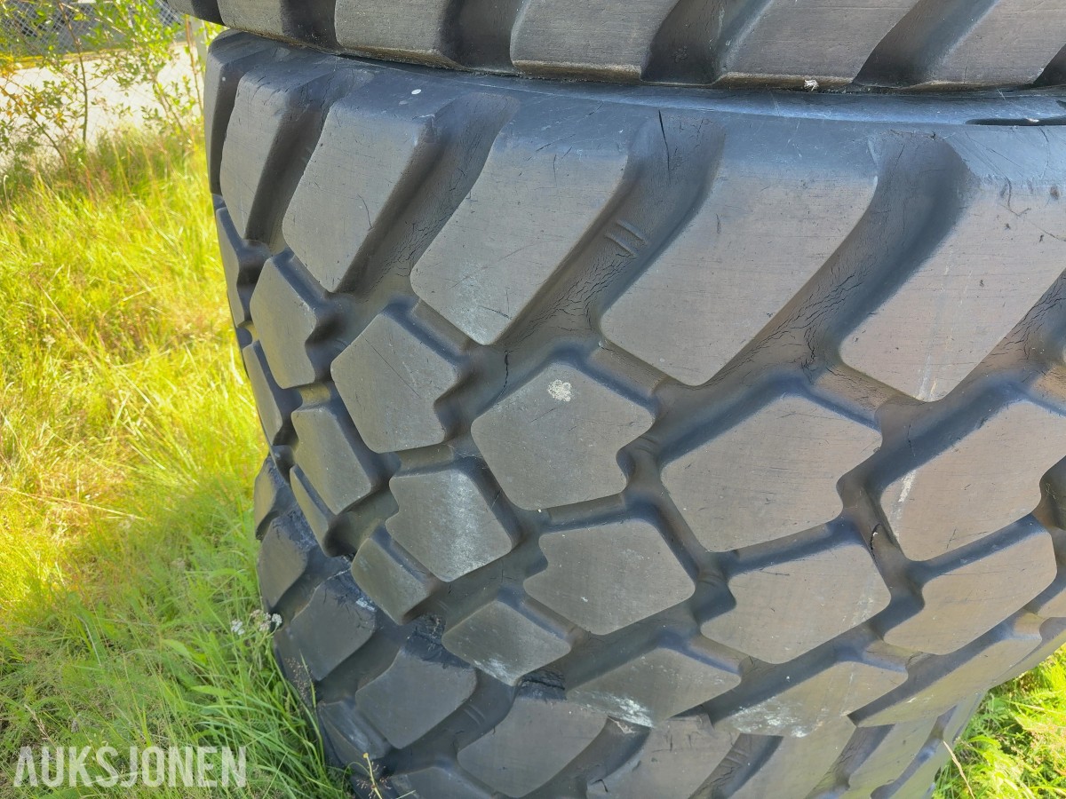 4 stk. Michelin 750/65 R25 hjullasterdekk m/felg – Volvo L120
