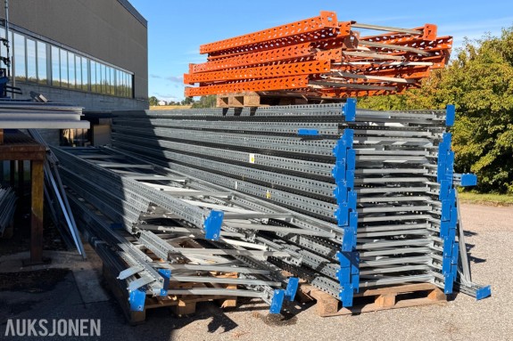 SSI Schäfer pallereoler – ca. 28 stk. 8 m stiger / ca. 570 bærebjelker + tilbehør